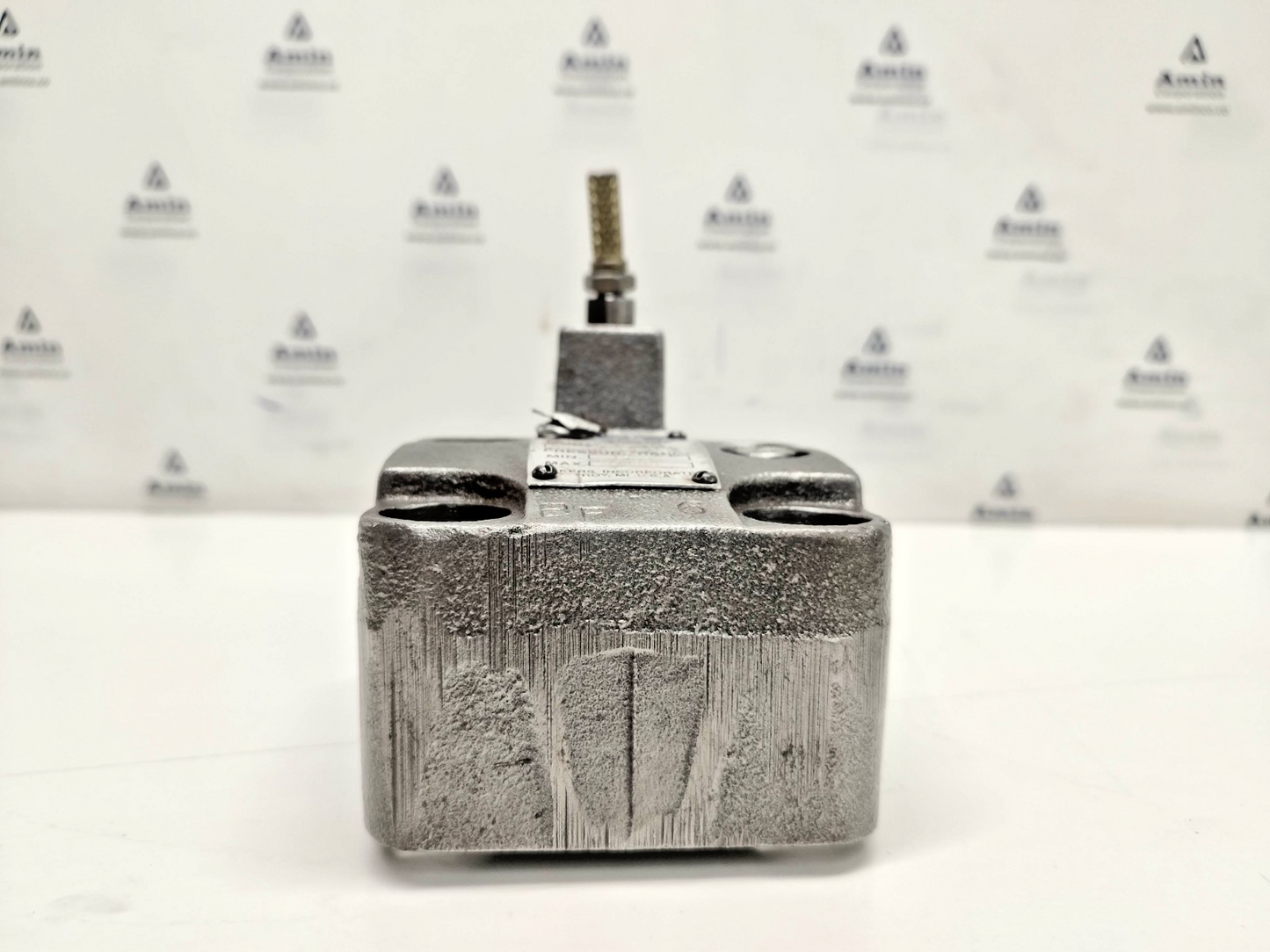 Vickers CG-06-FY-50 Sequence Valve CG06FY50 Pressure Range: 1500-3000psi #2