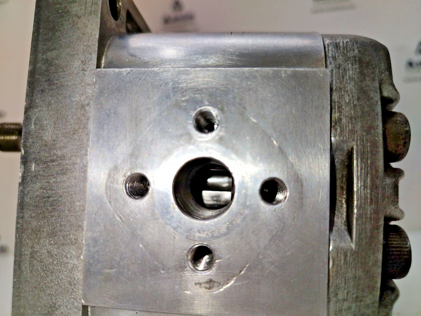 Sauer Sundstrand TFP200/6 D C001/1M Hydraulic Gear Pump