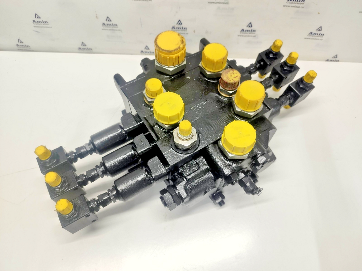TTS Item No.40369 Hydraulic Directional Control Valve - NEW
