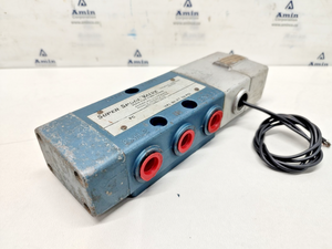 Wabco PT34104-3100 Pneumatic Directional control valve