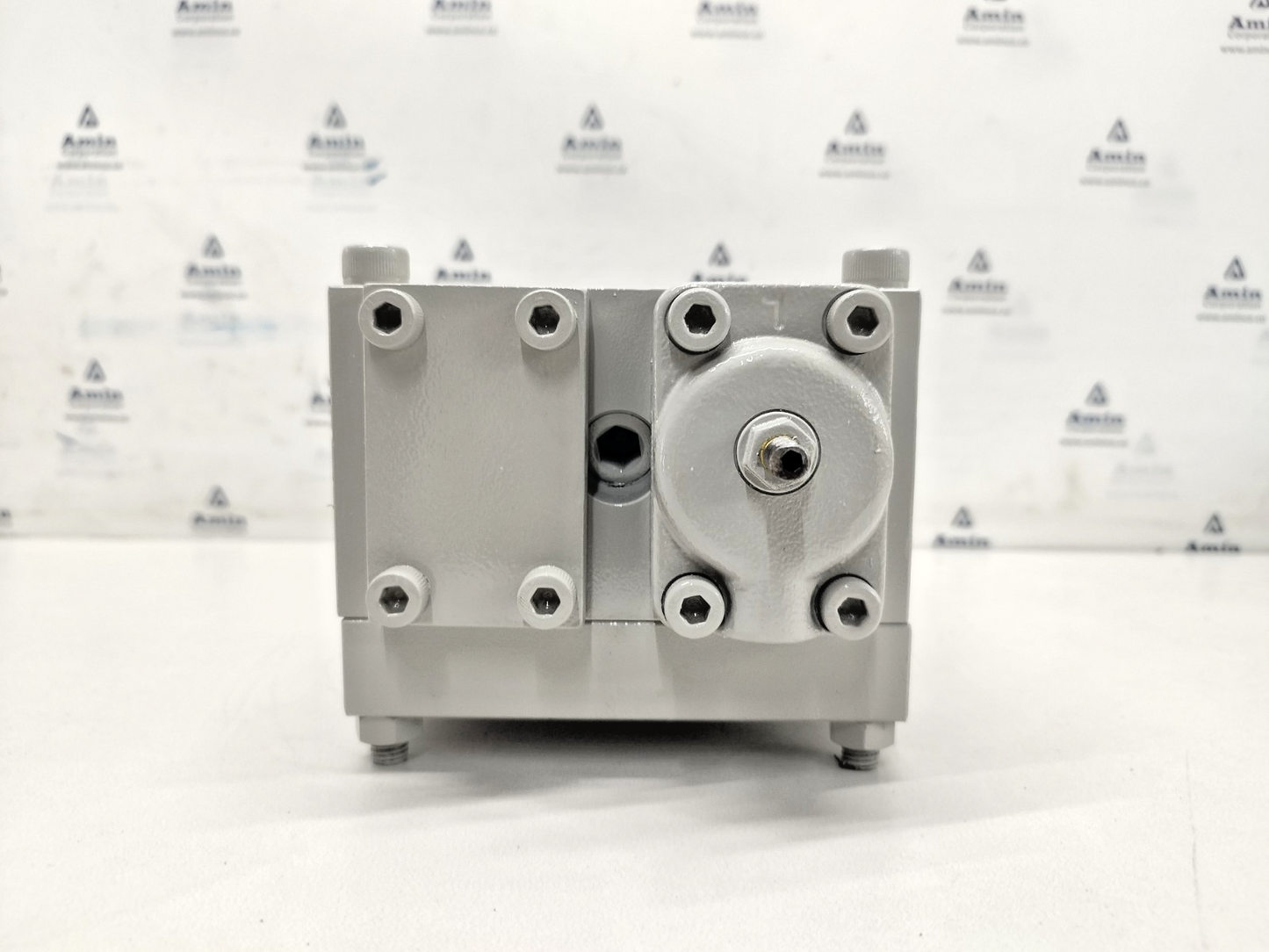 Beringer RD797433, 5114-723 14 Hydraulic Valve Block - NEW