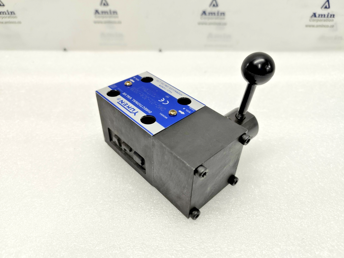 Yuken DMG-01-3C4-1038 Directional Control Valve - NEW #3