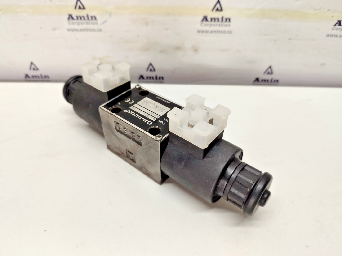 Damcos SA-G01-E3X-C230-31ES Directional control valve #2