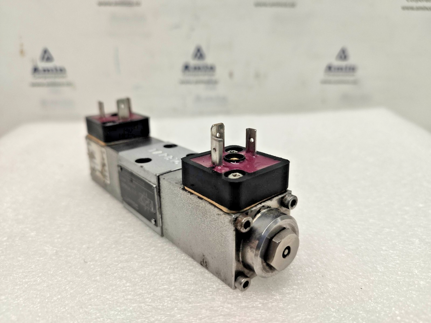 Wandfluh BS4D32-XX-S1533 Solenoid Valve 250bar max, 24VDC