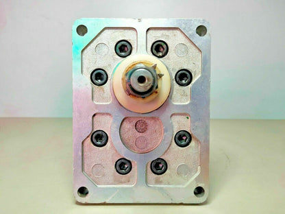 Sundstrand Hydraulic Pump TAW4NN/106R531BD Coupled with SNP3/75 D SC 11/0G