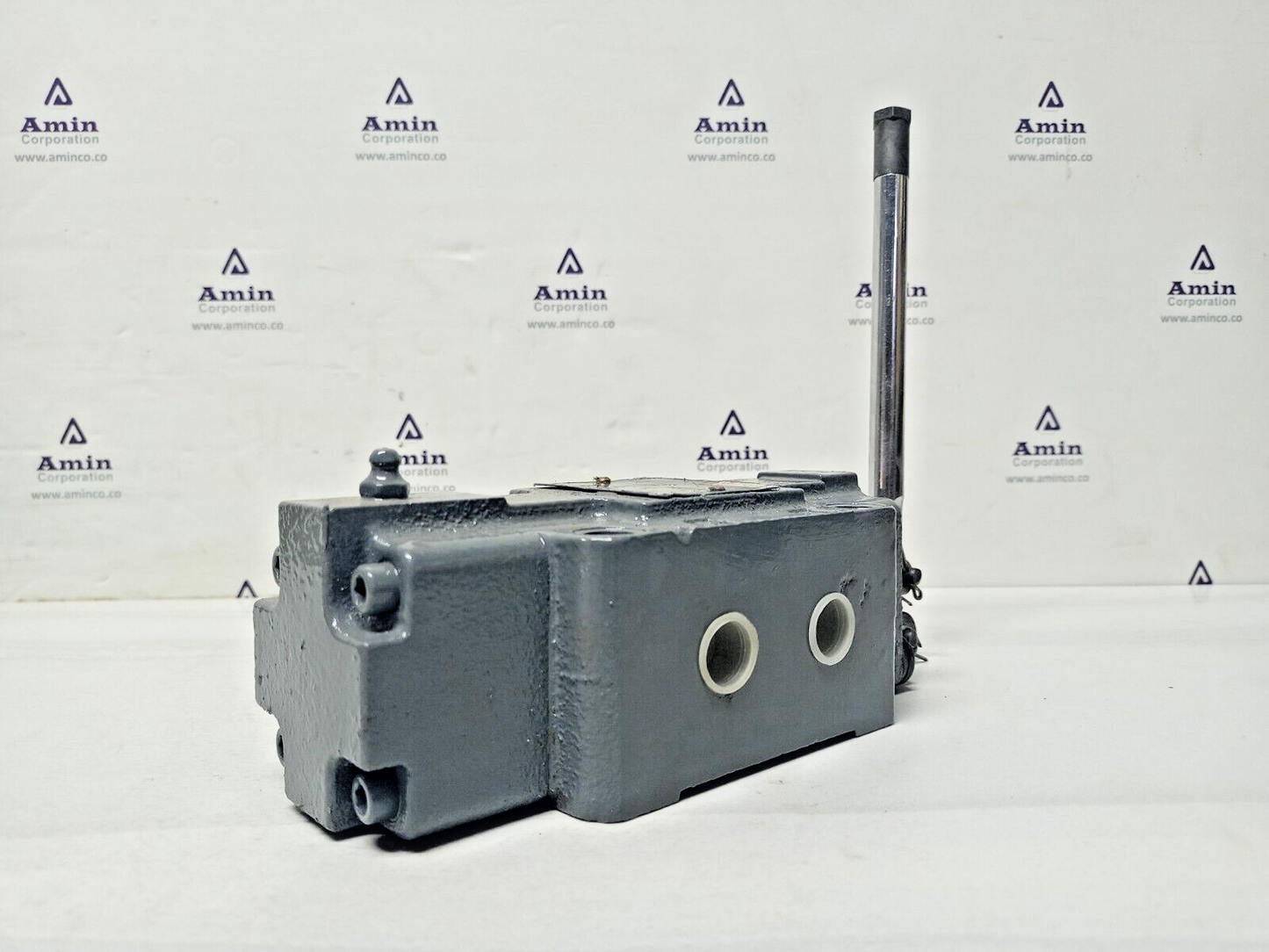 JIE&MING 34SO-L10H-W Hydraulic Directional control valve - NEW