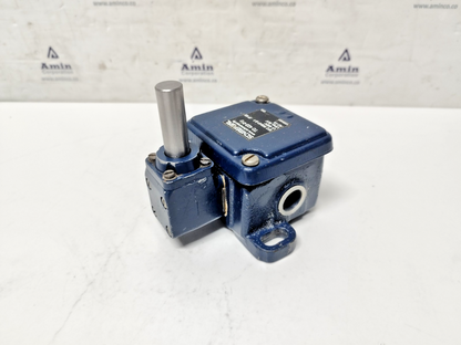 SCHMERSAL TD422-01Y, AC-15, Ui 400V, Uimp 6kV Limit Switch - NEW