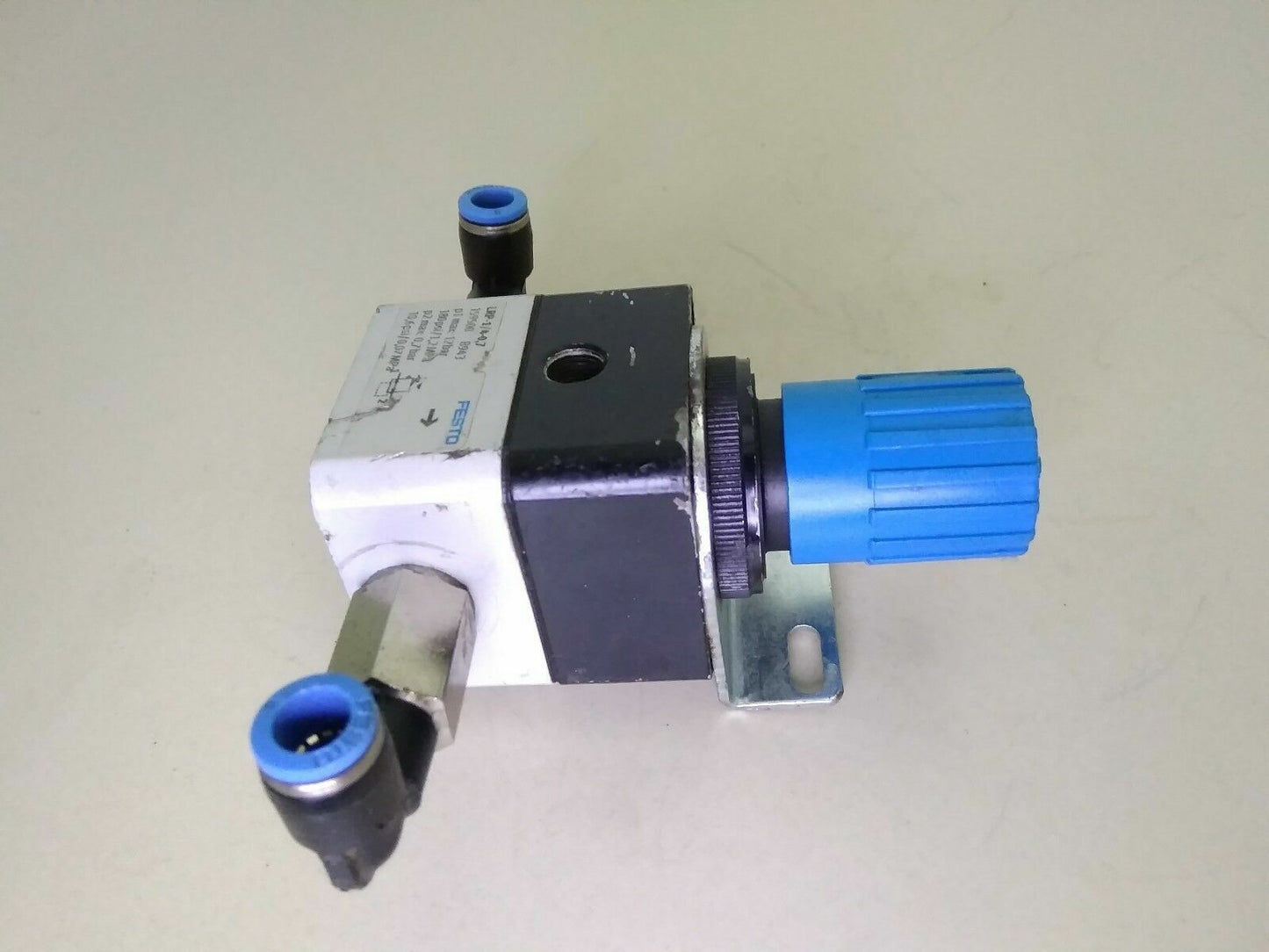 FESTO LRP-1/4-0,7 159500 PRESSURE REGULATOR (Max. 12 bar)