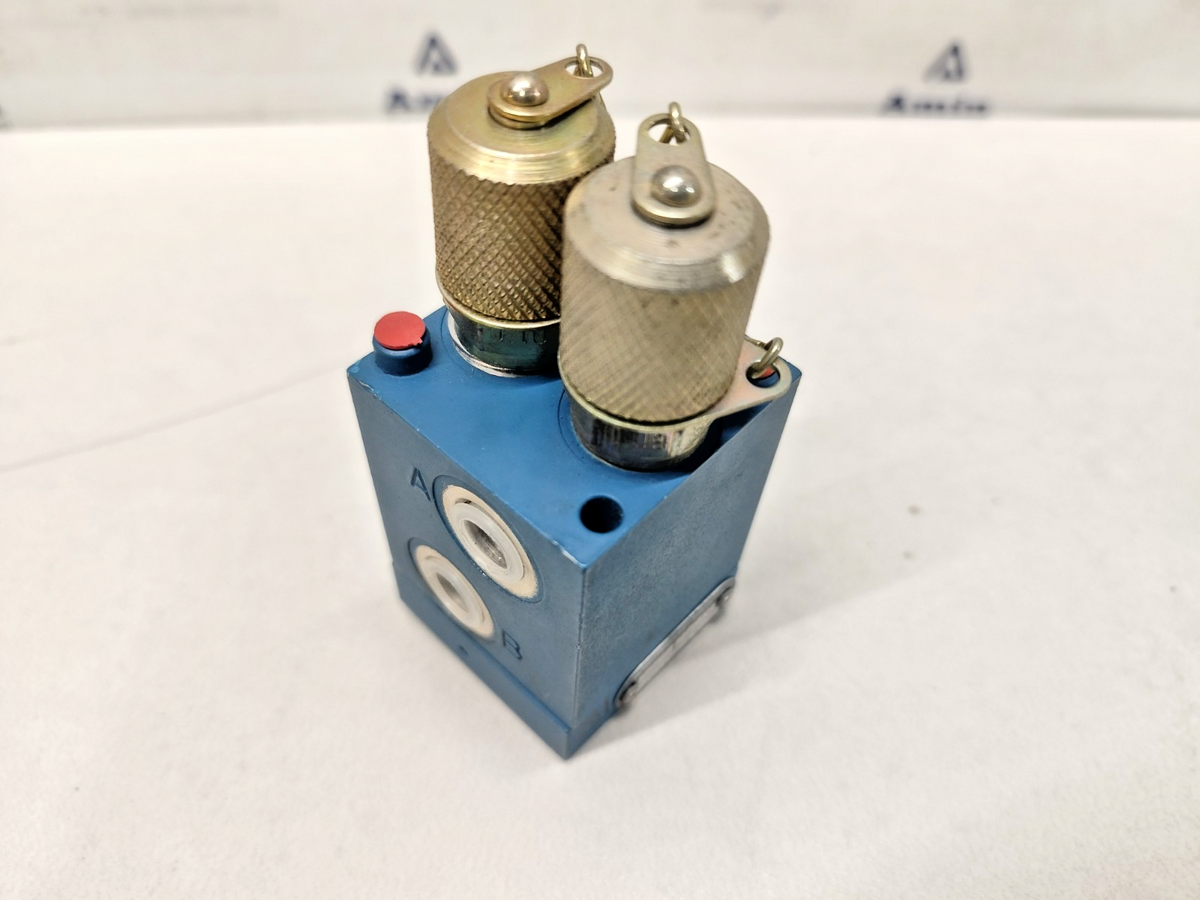 Rexroth 3526021400 Pneumatic Directional Valve - NEW