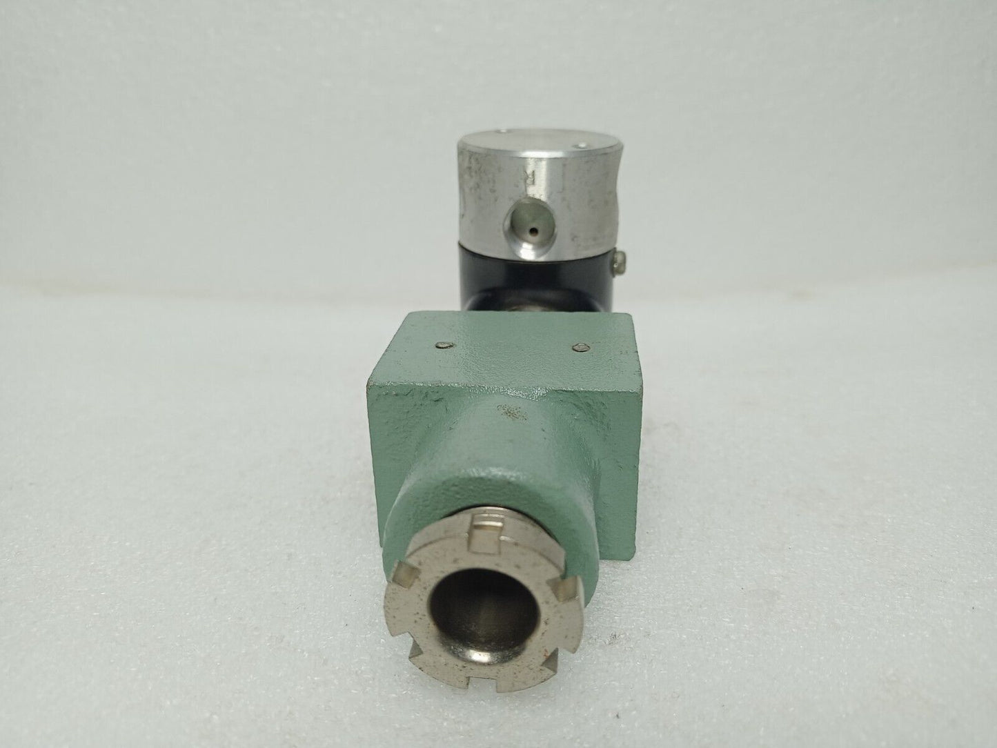 KOGANEI 062-E1-37W Air Solenoid Valve 220V AC 60Hz 0.9Mpa - NEW