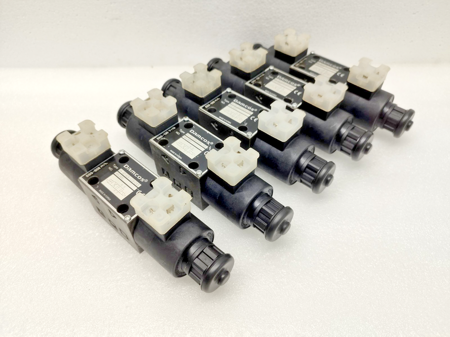 Damcos SA-G01-E3X-C230-31ES Directional control valve 160L8053 - NEW #3