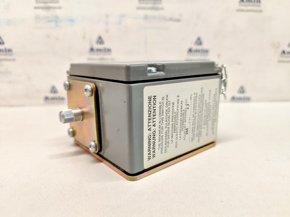 SQUARE D Class: 9012 ACW-1 Form: M12 Ser.: C Pressure Switch - NEW