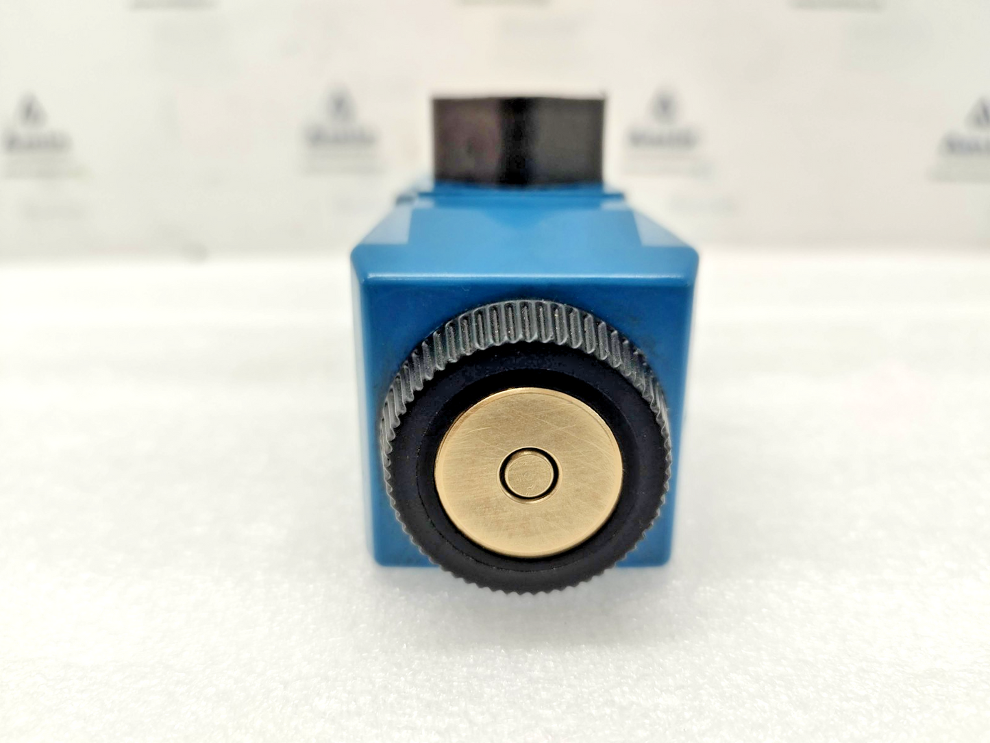 Vickers DG4V-3-2N-M-U-H7-60 EN38 Directional Control Valve - NEW #2
