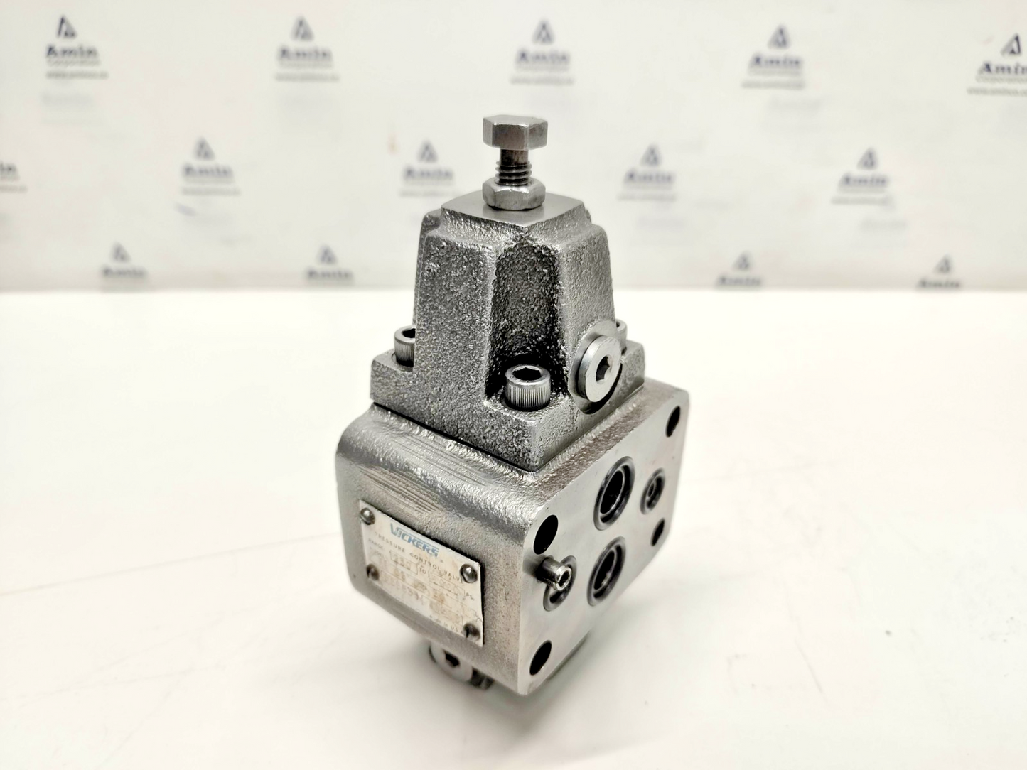 Vickers RG-03-D4-30 Pressure Control Valve Pressure Range: 250-1000PSI - NEW