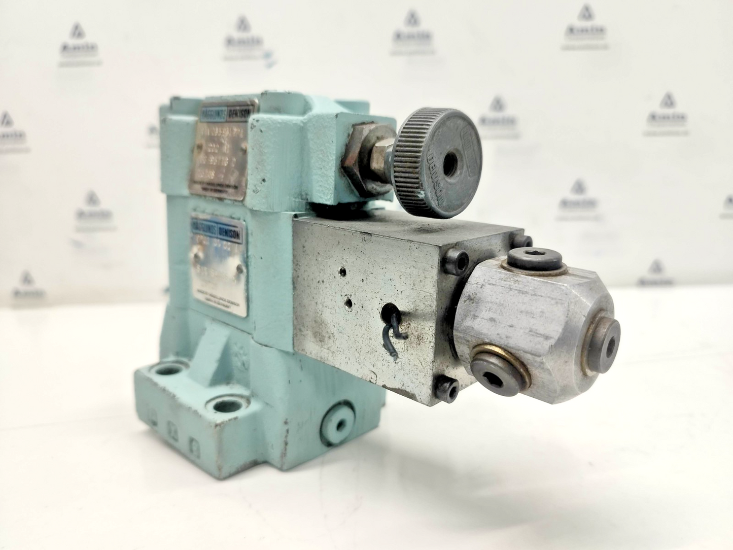 Denison VP01-50-0Q-A1 Proportional valve R4V 03 593 12 P1 G0Q A1 Relief valve