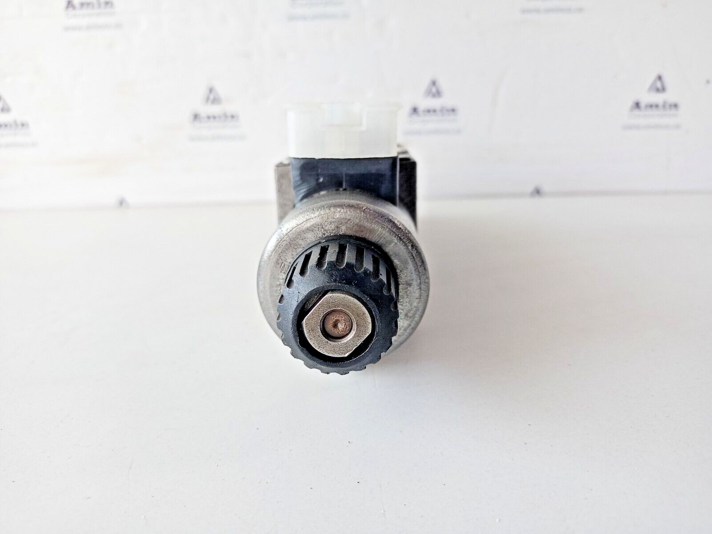 Parker D1VW20DNJW75X5448 24V, 350 bar max. Valve