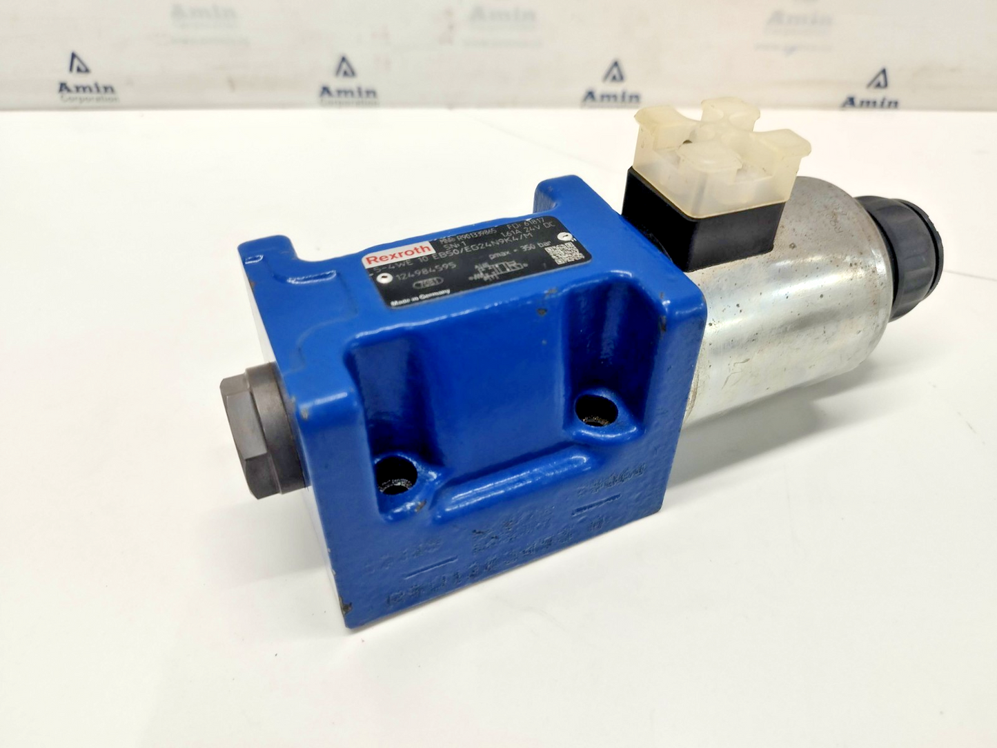 Rexroth 5-4WE 10 EB50/EG24N9K4/M Directional Control Valve MNR: R901339865 - NEW