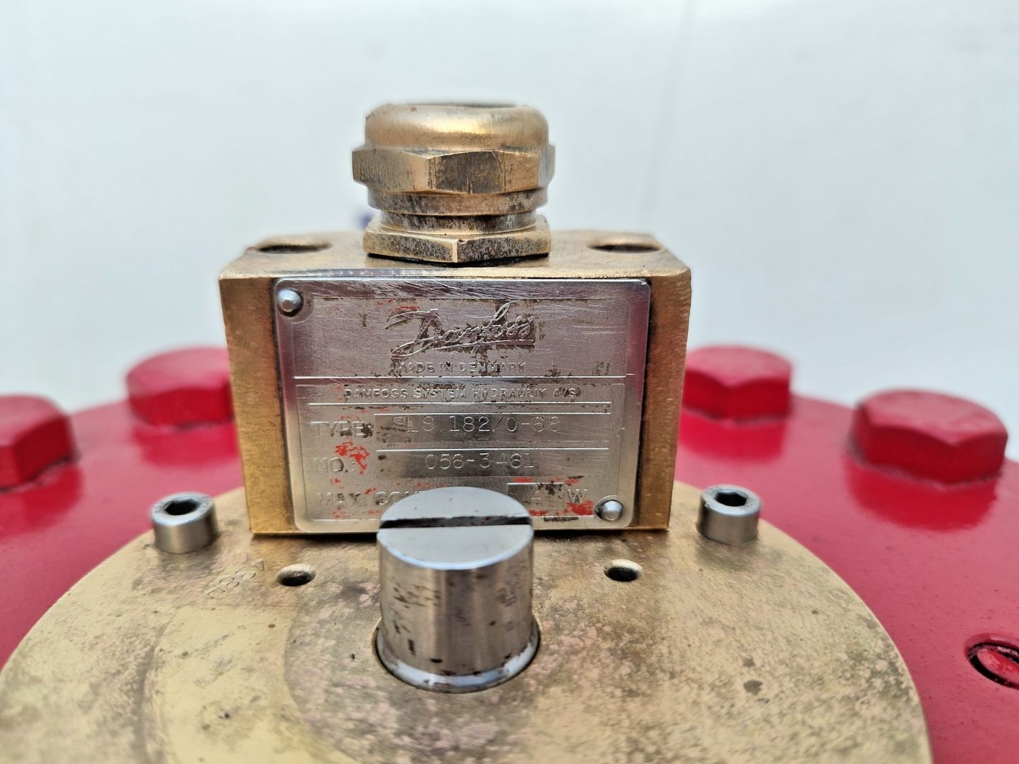 Damcos BRCF 042 B1 Hydraulic Single - Acting Spring return Actuator 160N4015