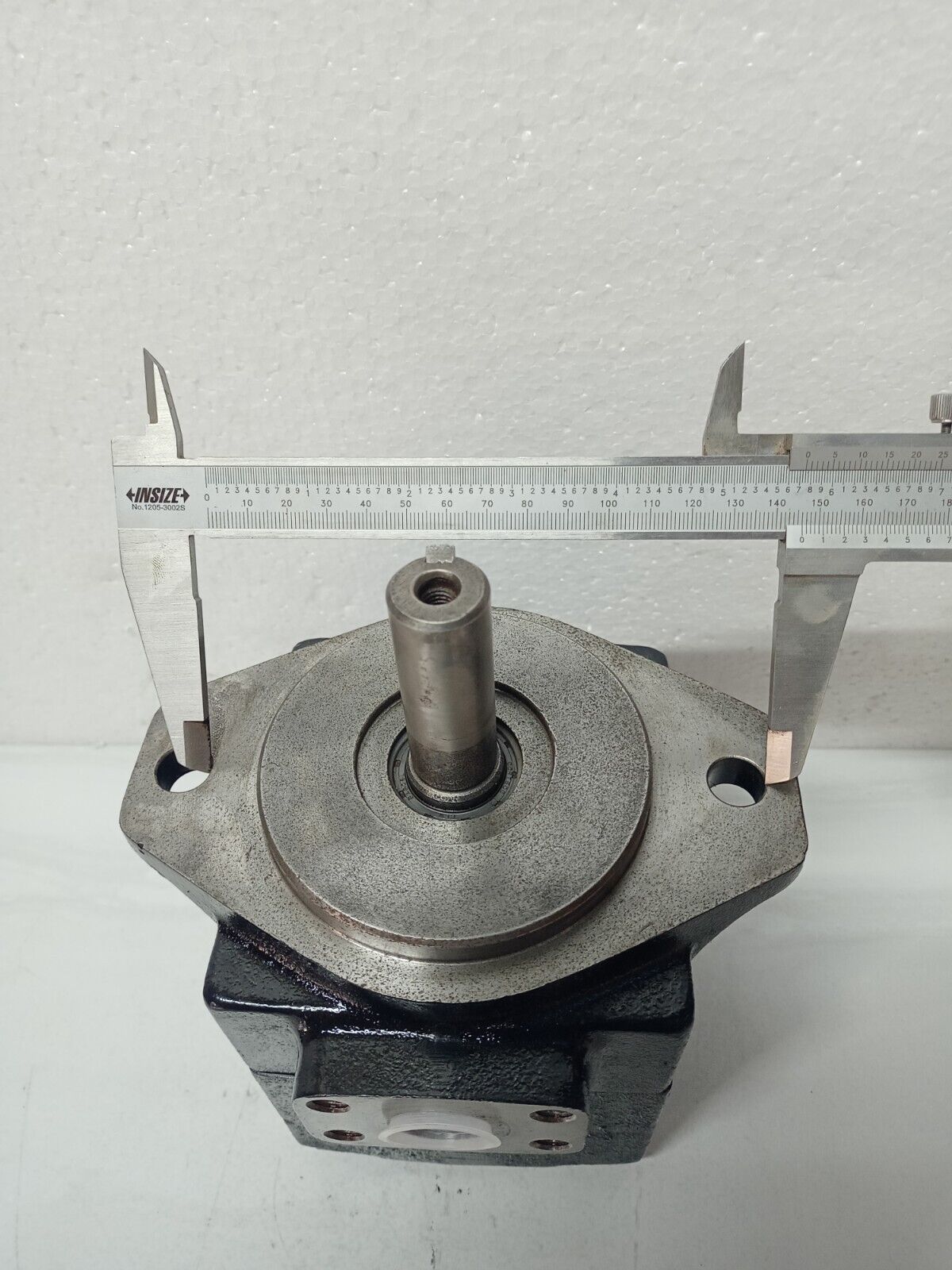 Denison Hydraulics T6C 014 1R00 B1 Hydraulic vane Pump - Pressure Tested
