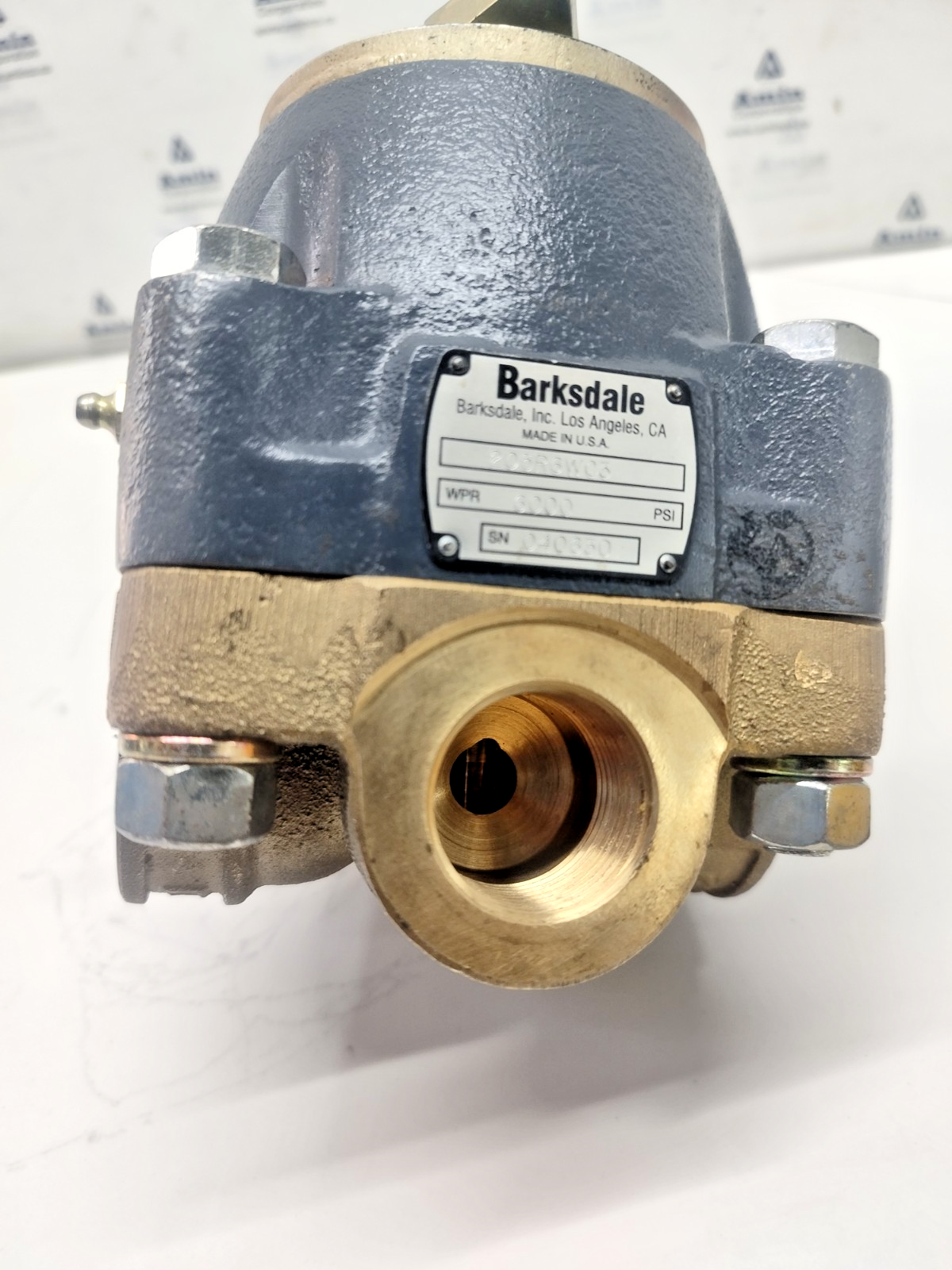 Barksdale 205R6WC3 Heavy Duty Valve 6000 psi port size: 1'' NPT - NEW