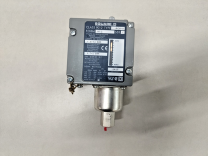 SQUARE D Class: 9012 ACW-8 Form: M12 Ser.: C Pressure Switch - NEW