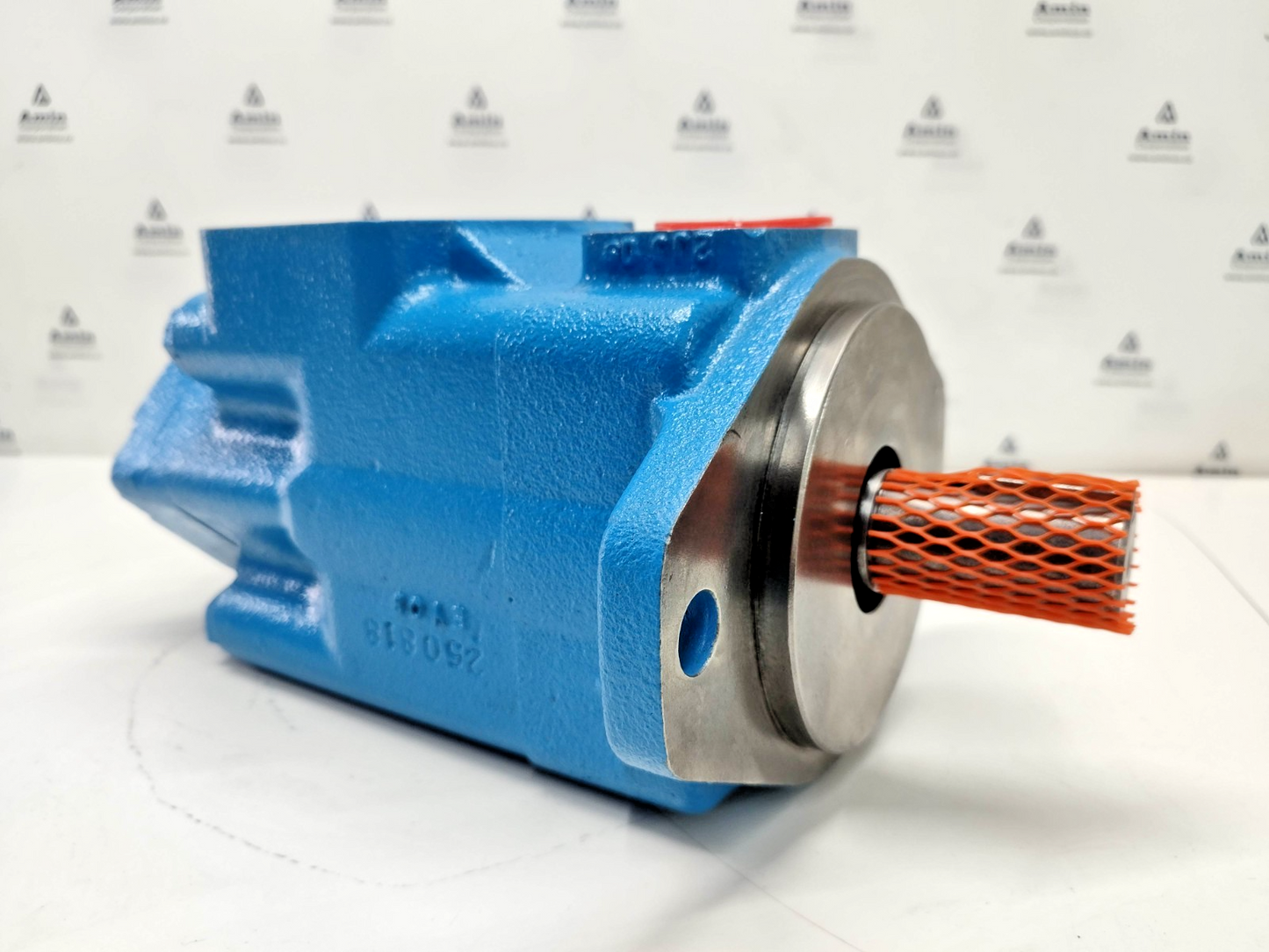 Eaton Vickers 3520VQ-25A-8-1BB-20 Hydraulic Double Vane Pump - NEW