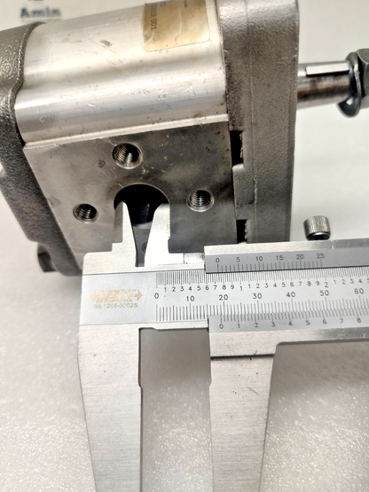 Parker P/N: 3349111292 Hydraulic Gear Pump - NEW