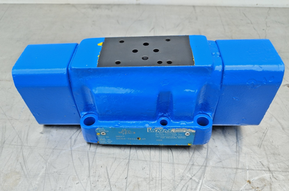 Vickers DG3S4-042A-7-40 Directional control valve - NEW