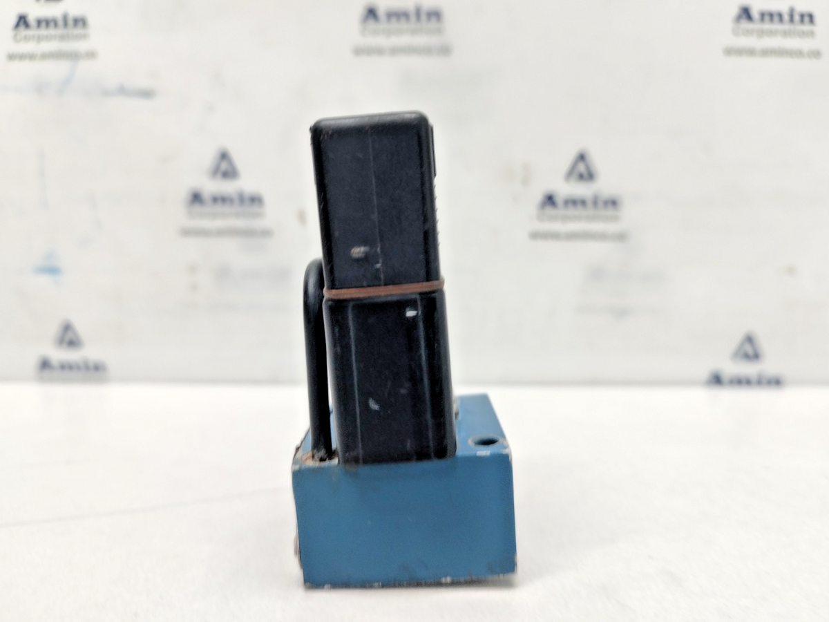 Wabco 3722270820 Pneumatic Solenoid Valve - NEW
