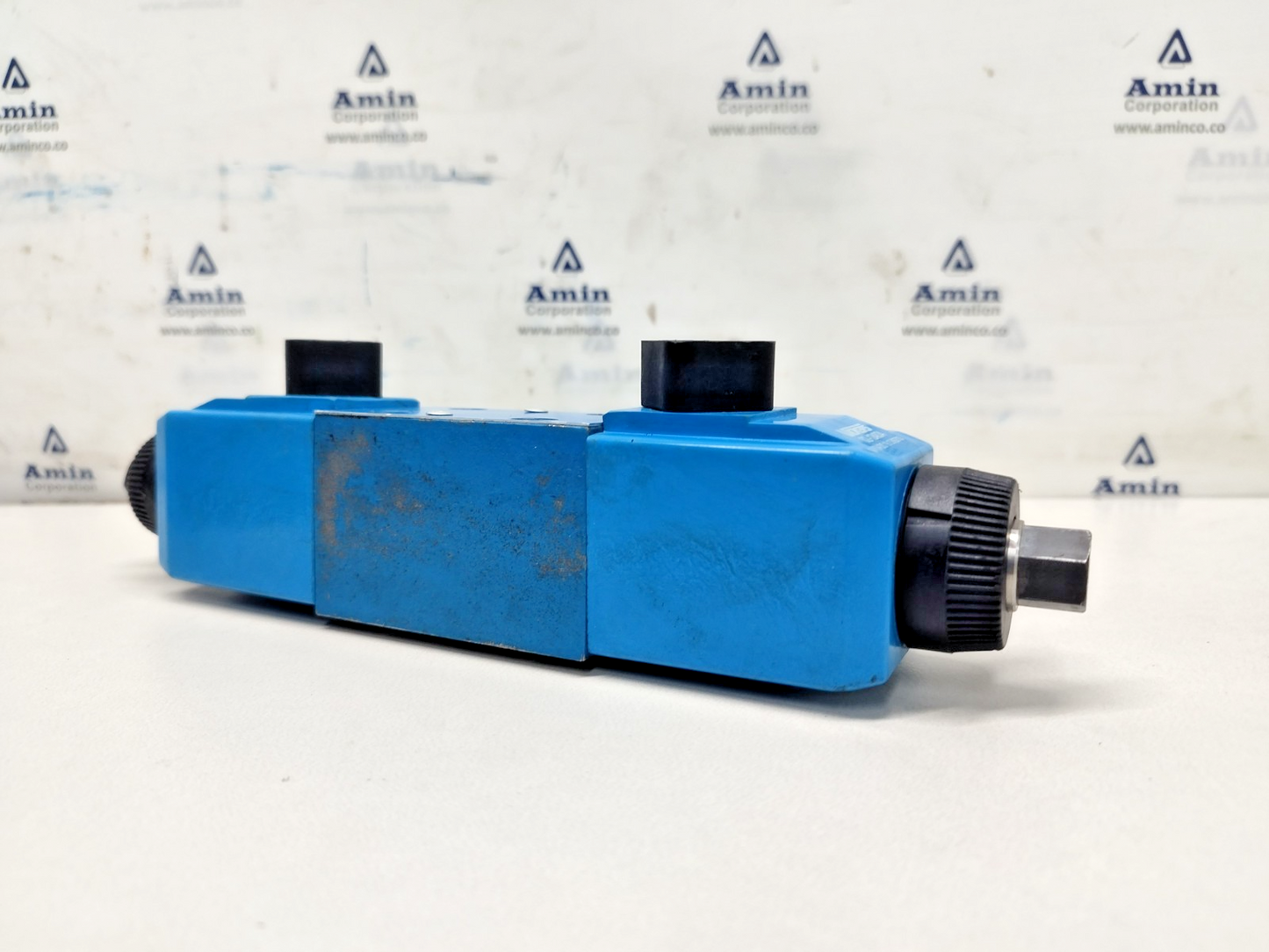 Vickers KDG4V 3 33C30X MU HR7 60 Proportional valve - NEW