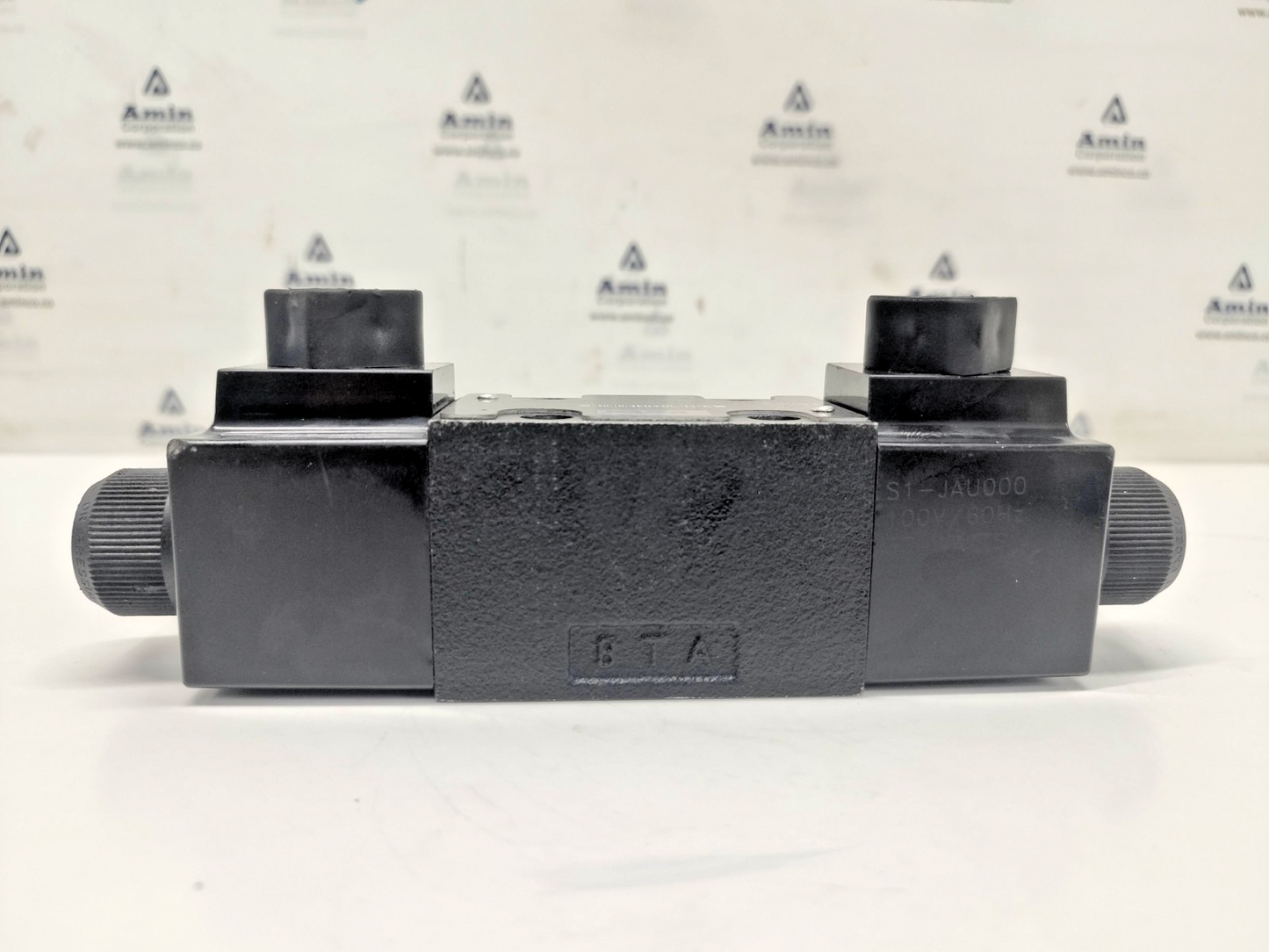 Parker D1VW004CNYW91 Directional Control Valve - NEW