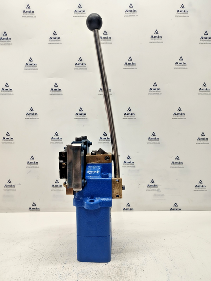 Uchida Hydraulics 2RE 7L05-13-994-1 Directional control valve