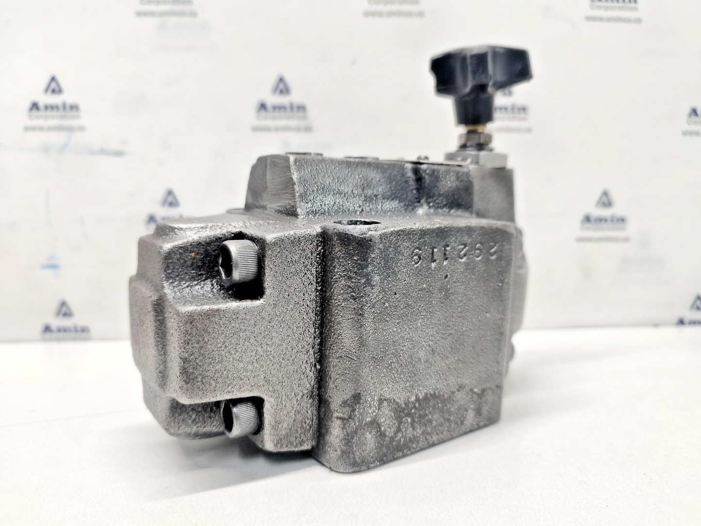 Vickers XCG 06 3F 30 Pressure Reducing valve 2850 psi max. - Refurbished