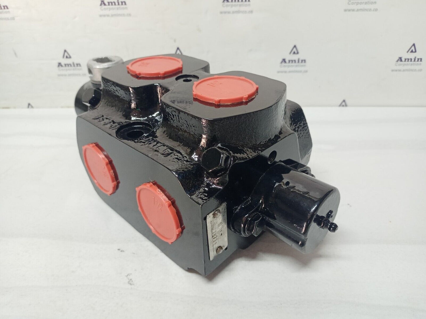 TTS item No. 18732 Hydraulic Directional Control Valve