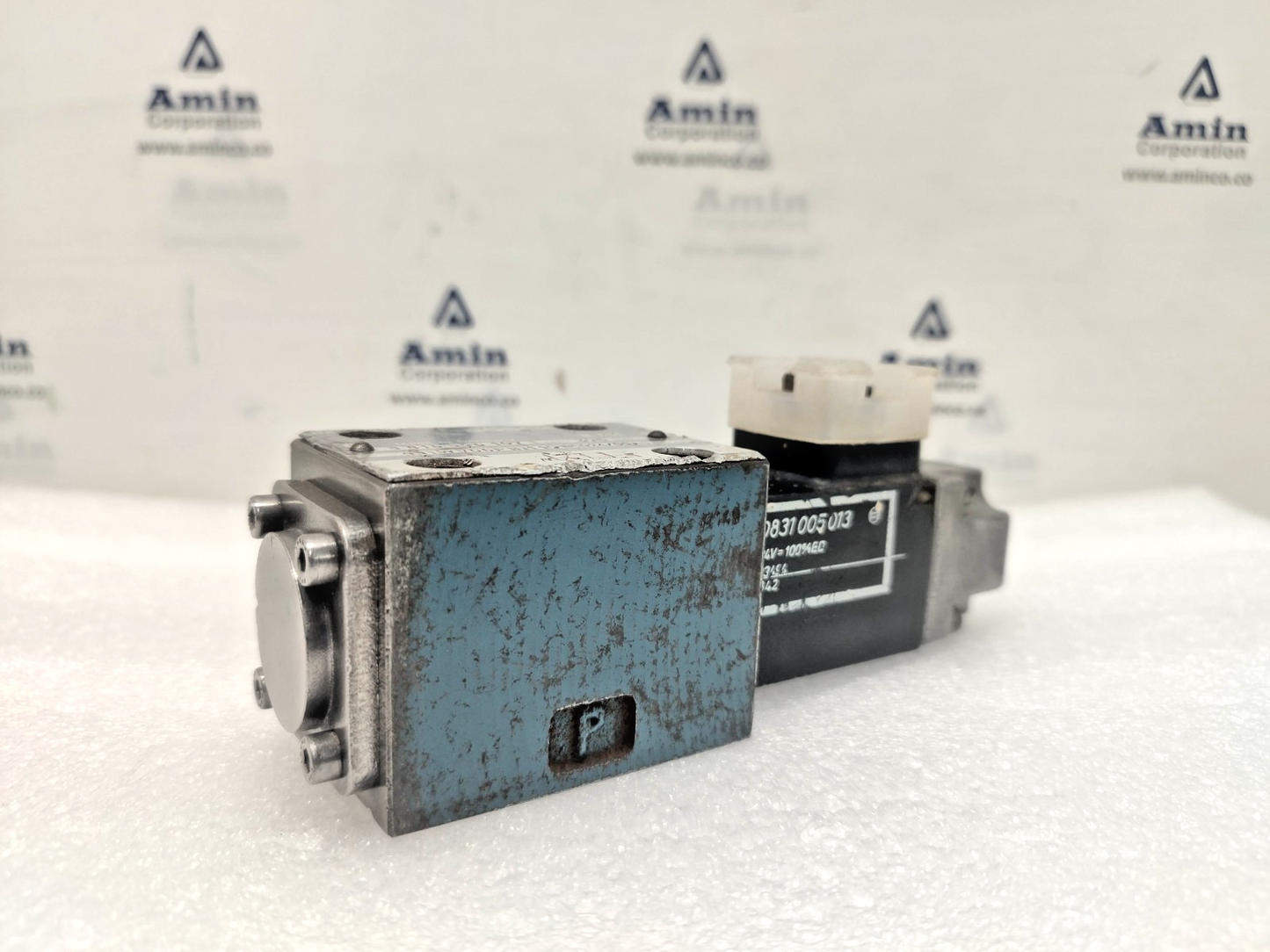 Bosch 0810 090 107, 081WV06P1N11QWS024/00A0 Directional Control Valve