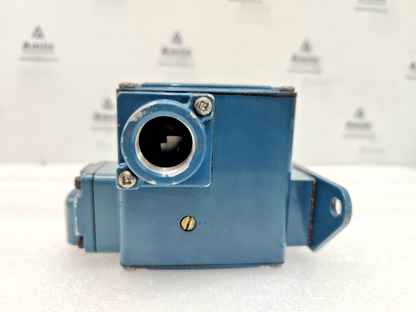 Amot Controls 4140CK1E11AA0-EE Range: 0.28-3.72 bar - NEW