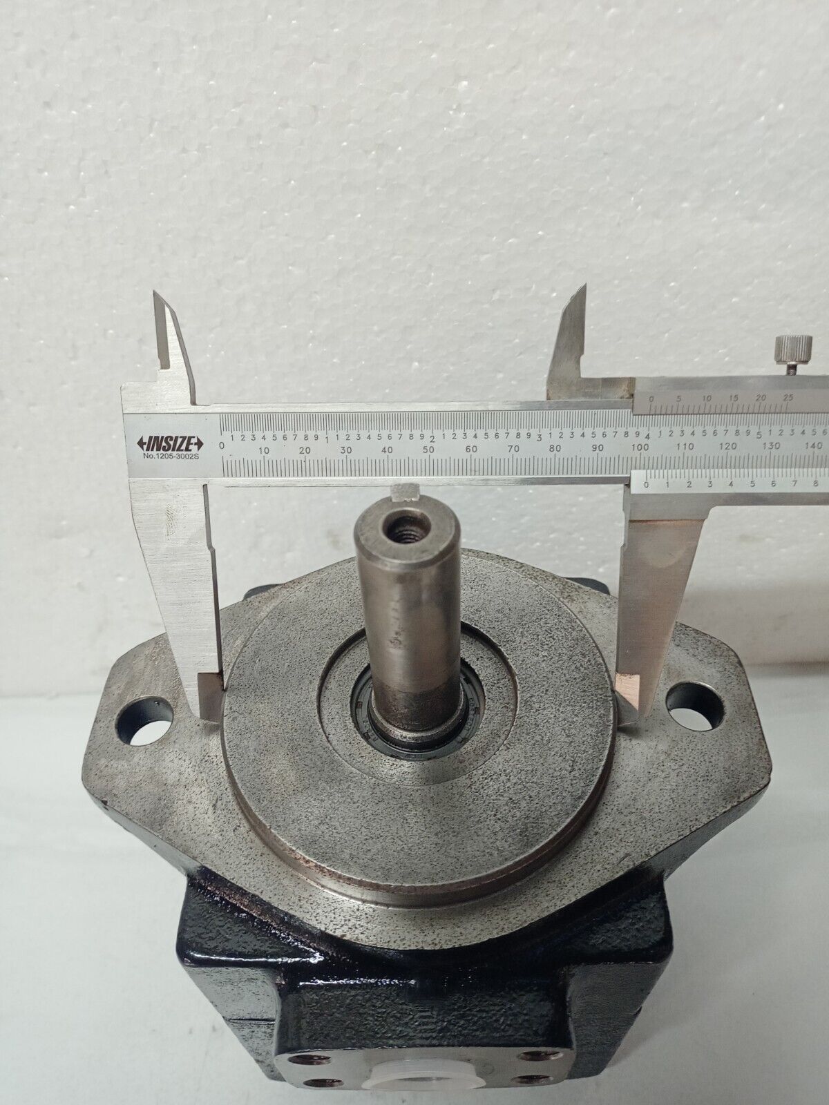 Denison Hydraulics T6C 014 1R00 B1 Hydraulic vane Pump - Pressure Tested