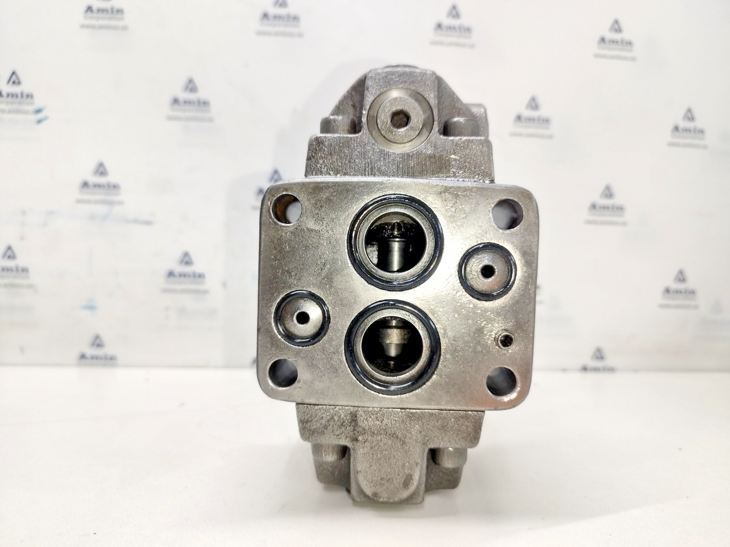 Vickers XCG 06 3F 30 Pressure Reducing valve 2850 psi max. - Refurbished