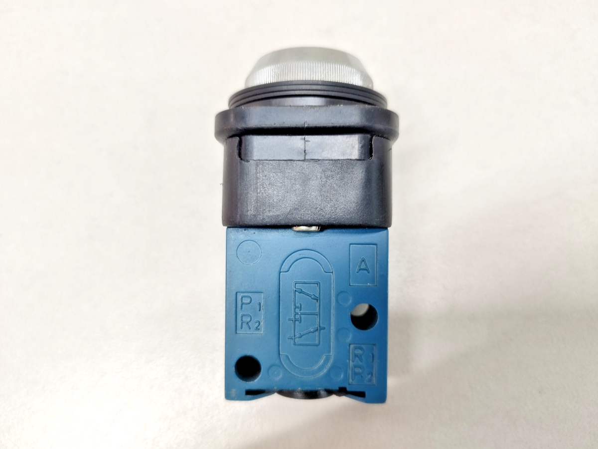 Wabco 5630201240 Pneumatic Directional Valve - NEW