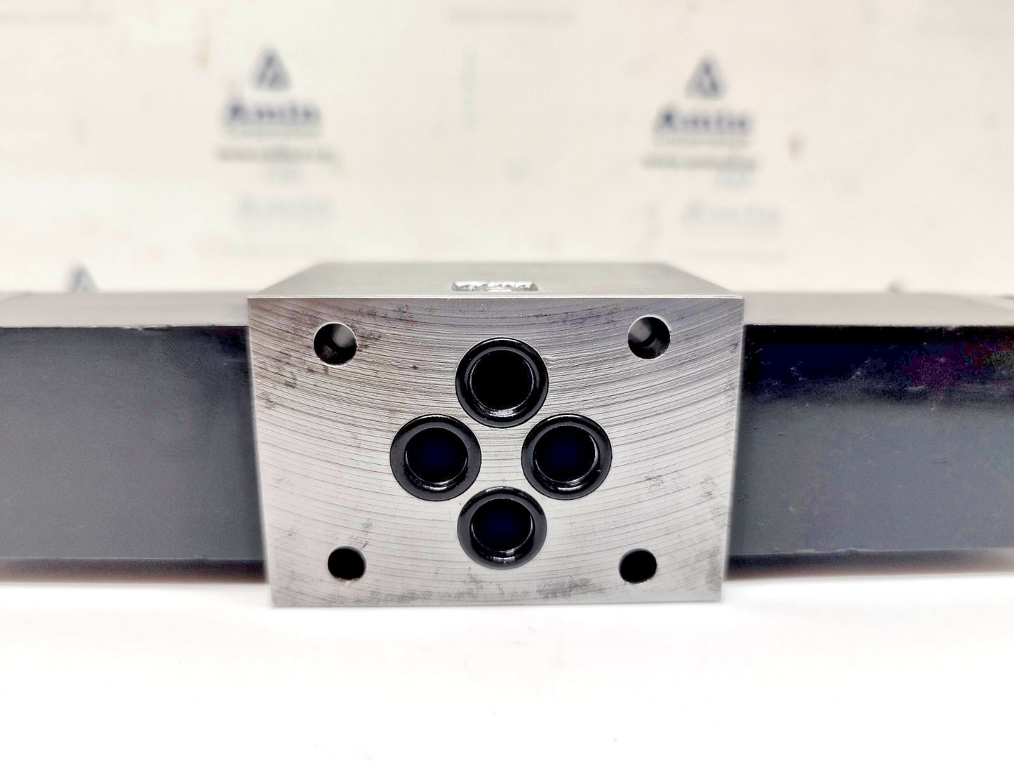 Rexroth 4WE6D52/OFAW220-60NZ4/T06 Directional Control Valve