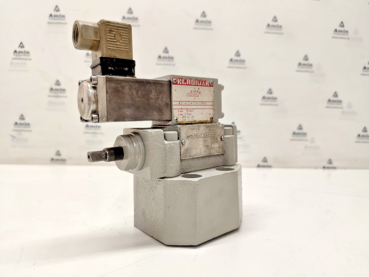 Hydranor VPE5.10.32.1.P220U.H with KV-4/2-4-52A-230AC Directional control valve