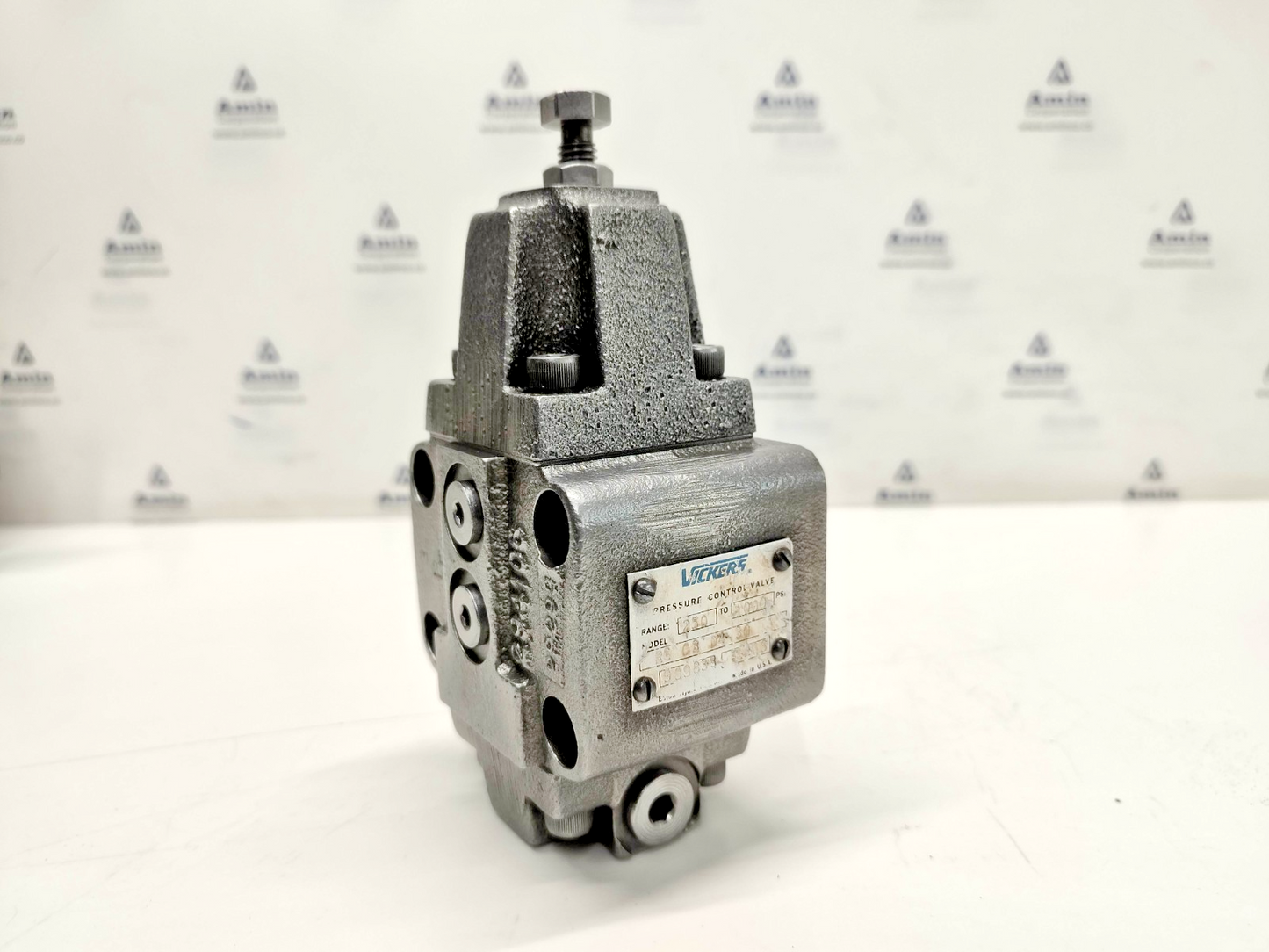 Vickers RG-03-D4-30 Pressure Control Valve Pressure Range: 250-1000PSI - NEW
