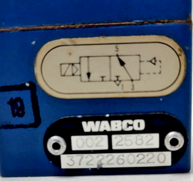 Wabco 3722260220 Pneumatic Directional valve - NEW