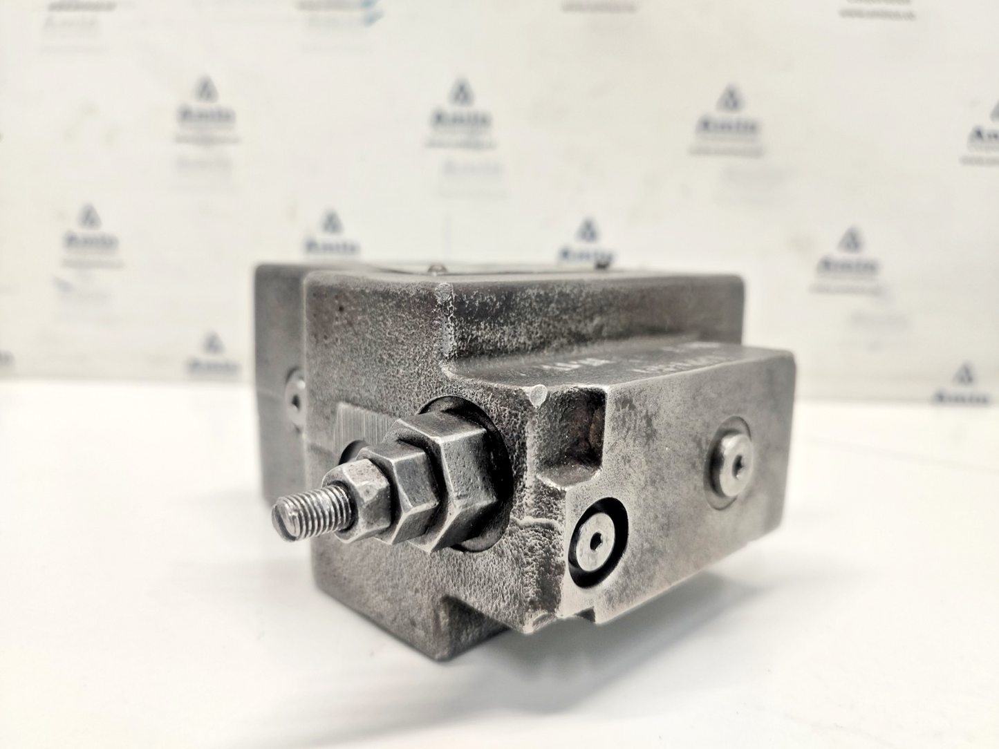 Parker R25S07S4SN Hydraulic Pressure Control Valve - NEW
