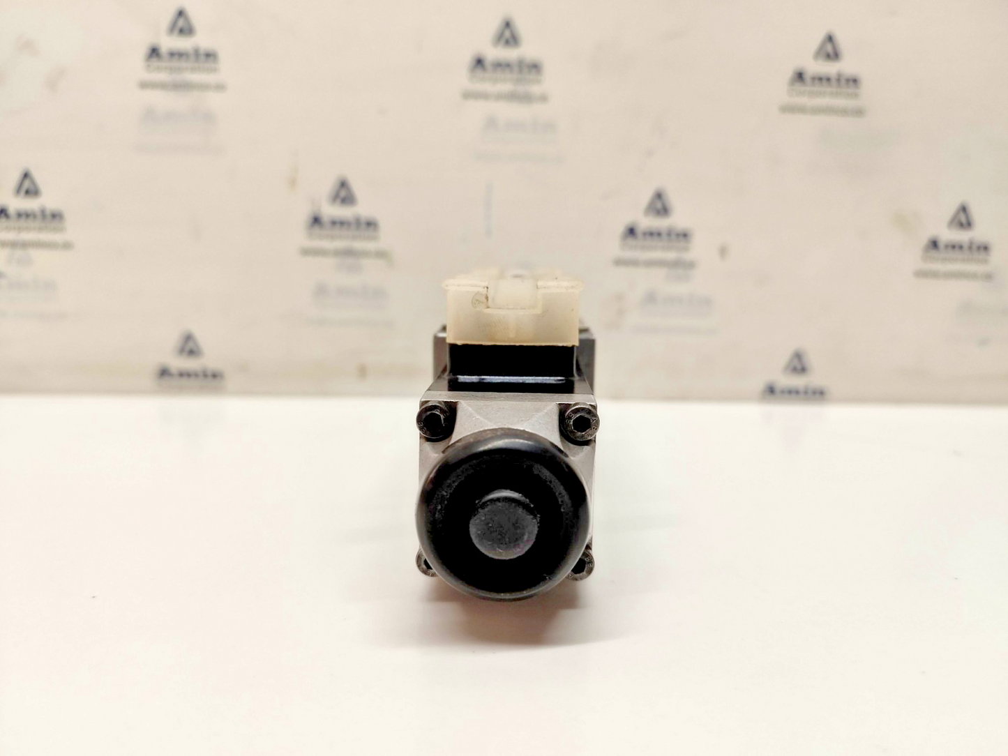 Rexroth 4WE6D52/OFAW220-60NZ4/T06 Directional Control Valve