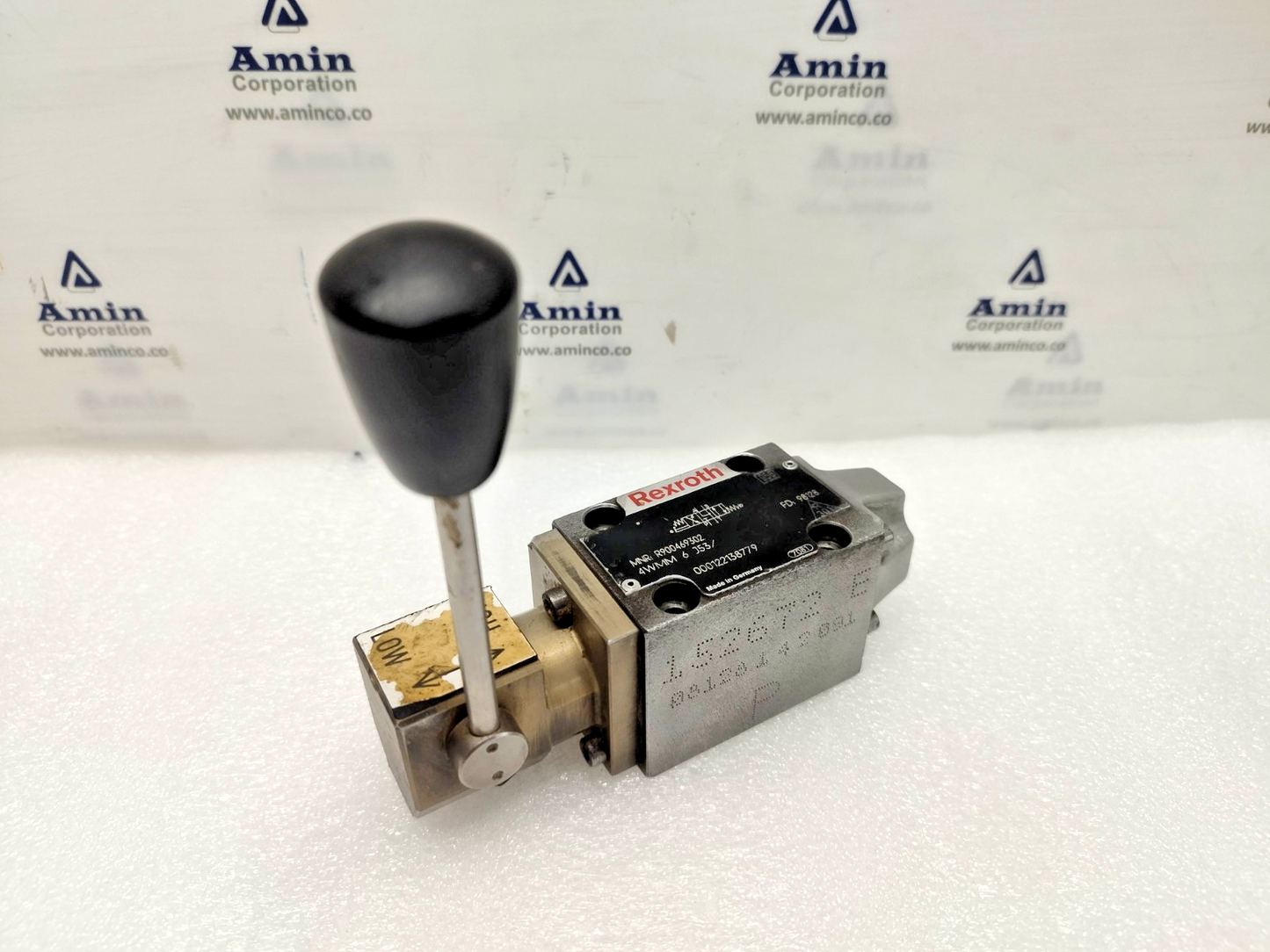 Rexroth 4WMM 6 J53/ Directional Control Valve MNR: R900469302 - NEW
