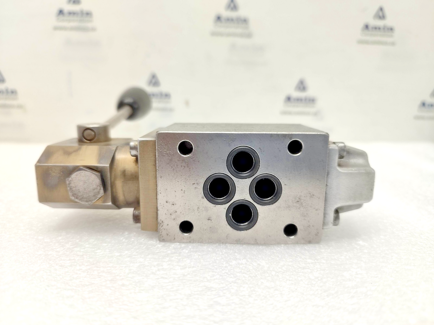 Rexroth 4WMM 6 J53/ Directional Control Valve MNR: R900469302 - NEW