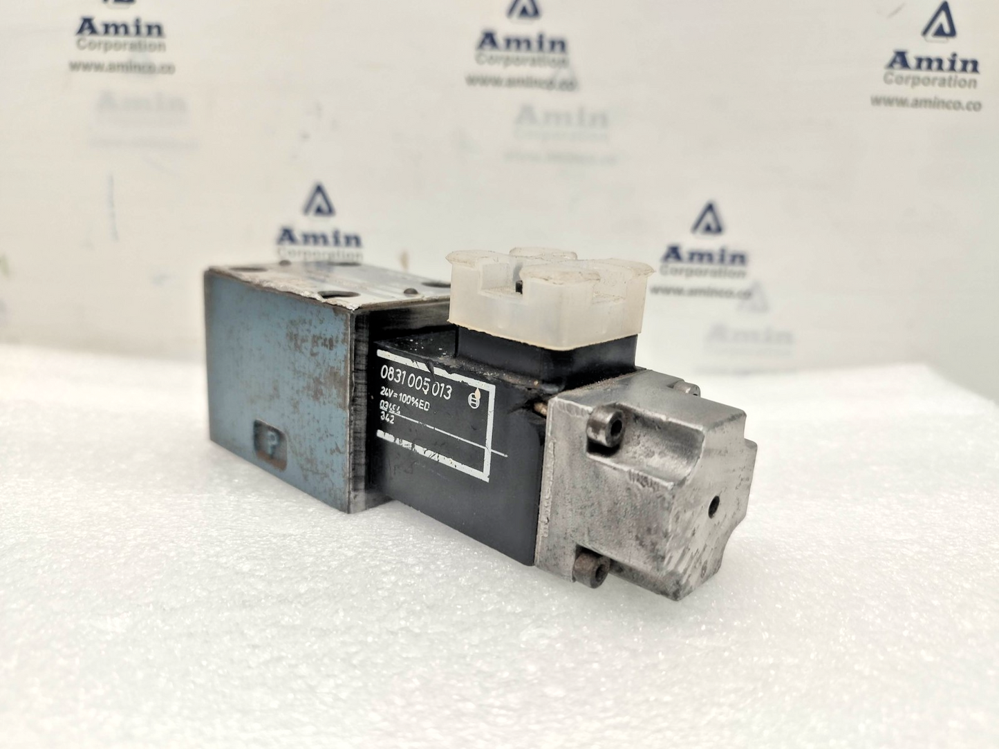 Bosch 0810 090 107, 081WV06P1N11QWS024/00A0 Directional Control Valve