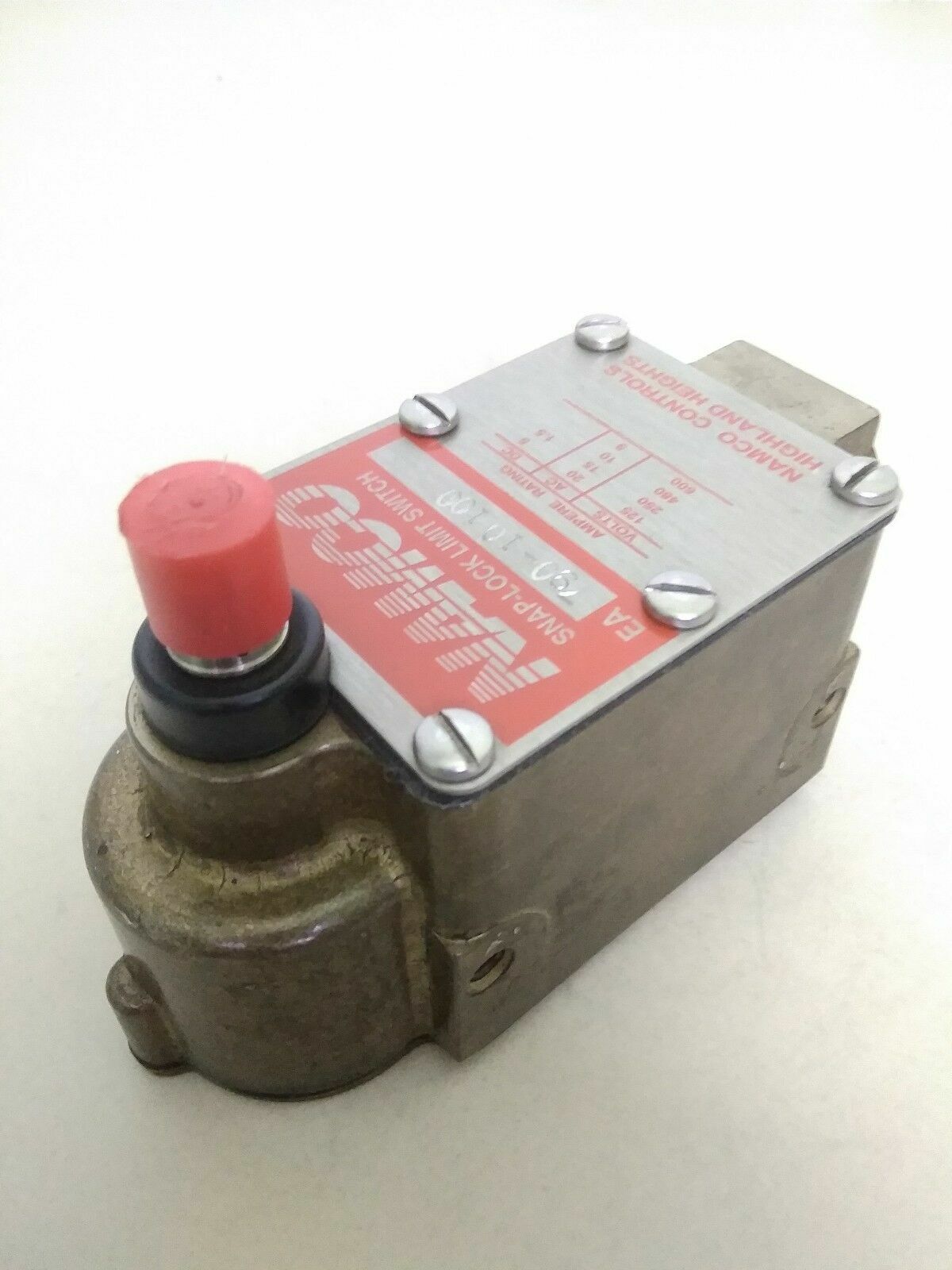 NAMCO EA 790-10100 SNAP-LOCK LIMIT SWITCH - NEW