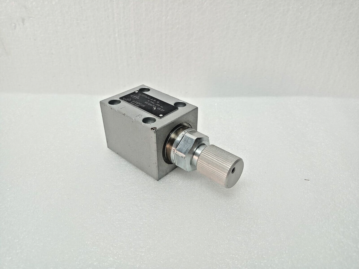 Wandfluh QZDFA06-A/B-16 3-way Flow control valve pressure: 350 bar - NEW